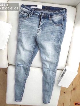 Cần tìm sỉ quần jean dài màu xanh