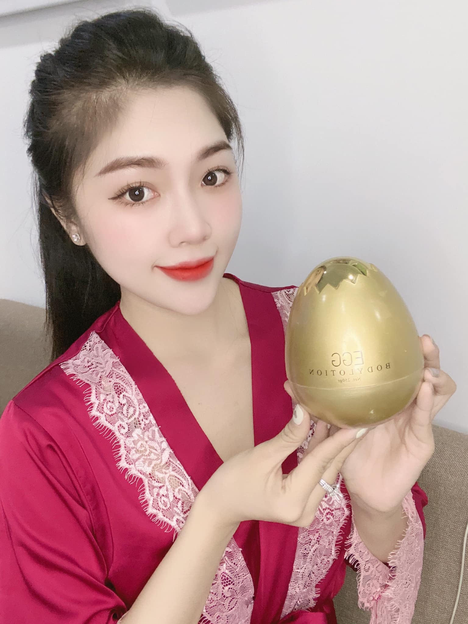 Kem body Trứng Vàng Queenis chính hãng