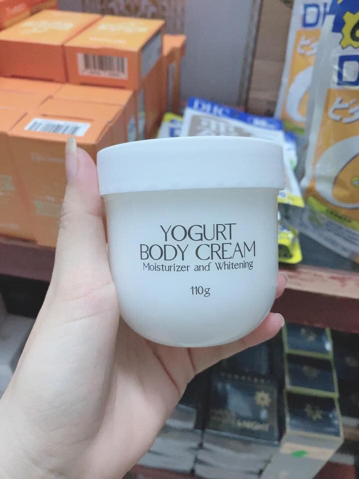 Kem dưỡng trắng da body Yogurt Body Cream Hanayuki