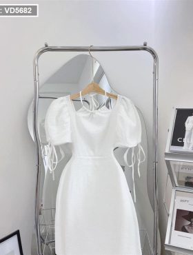 Đầm trắng Midi xốp cổ yếm tay bồng - VD5682