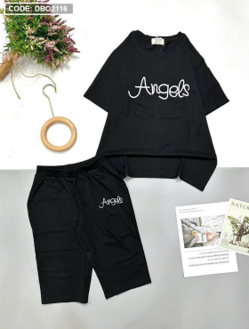 Đồ bộ quần lửng màu trơn áo tay ngắn in chữ angels - DBO2116
