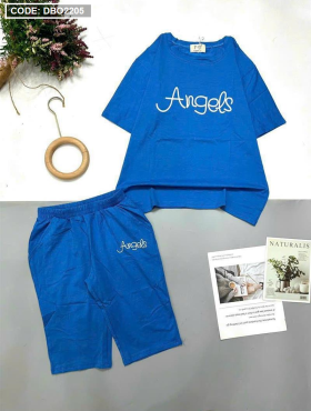 Đồ bộ quần lửng áo tay ngắn màu trơn in chữ angels - DBO2205