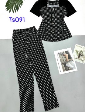 Đồ bộ quần dài áo tay ngắn cổ vuông có nút in hoạ tiết nhỏ - DBO4394