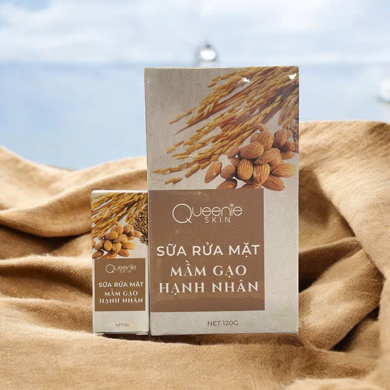 Sữa Rửa Mặt Mầm Gạo Hạnh Nhân Queenie Skin 120g Phiên Bản Mới