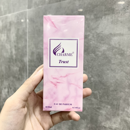 Nước hoa Charme Trust 10ml là mùi hương cực kỳ ngọt ngào dành cho cô nàng theo đuổi phong cách quyến rũ và gợi cảm