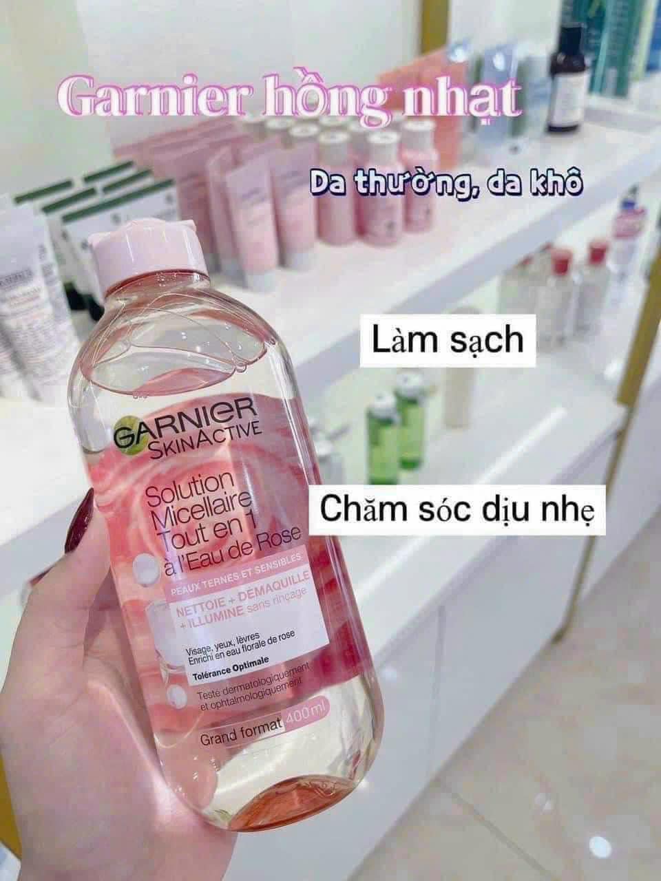 Nước tẩy trang Garnier Micellar Cleansing Water màu hồng