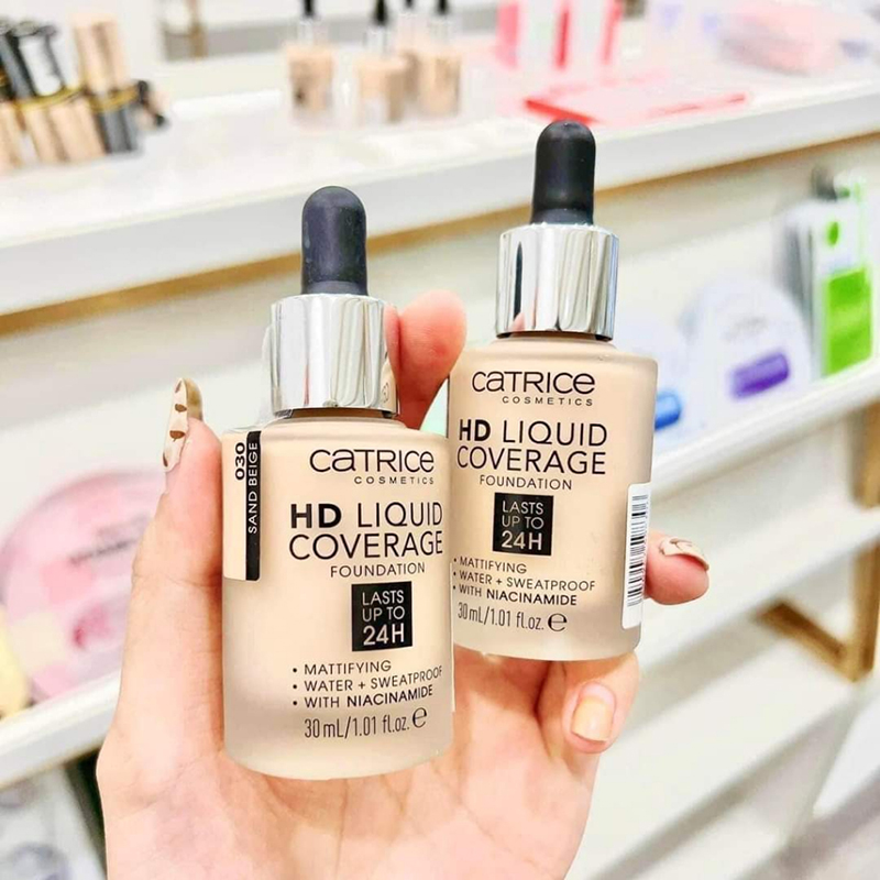 Kem Nền Kiềm Dầu Che Phủ Tự Nhiên Catrice HD Liquid Coverage Foundation