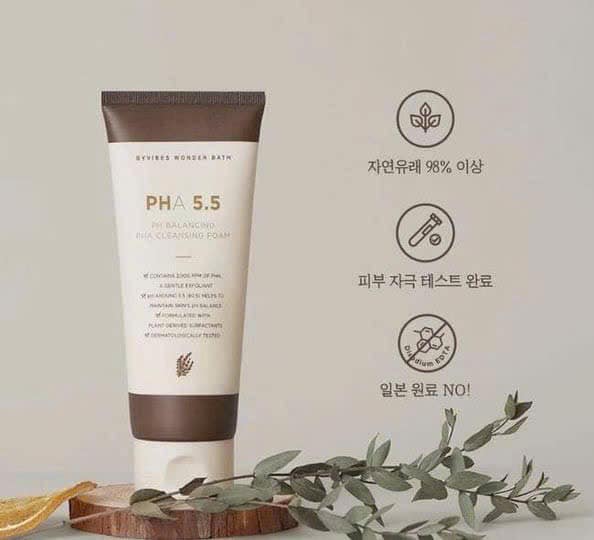 Sữa rửa mặt Byvibes Wonder Bath PH Balancing PHA 5.5 Cleansing Foam