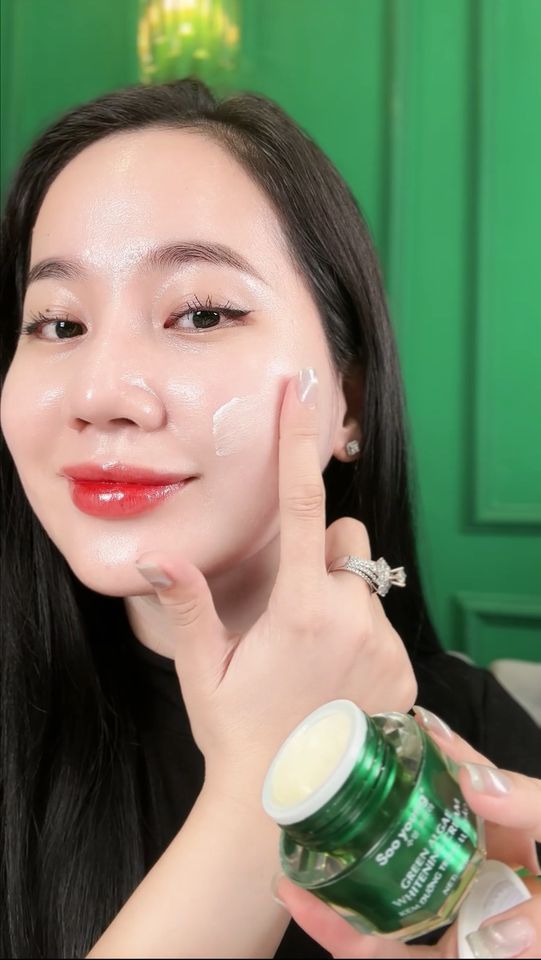 Kem Face Xanh Dưỡng Trắng Da Soo Young Mini Green Algae Whitening Cream Vitamin buổi sáng cho các nàng là một em bé xanh xanh này đây