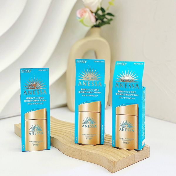 Sữa chống nắng dưỡng da kiềm dầu Anessa Perfect UV Sunscreen Skincare Milk SPF50+ PA++++ Shiseido 60ml