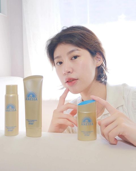 Sữa chống nắng dưỡng da kiềm dầu Anessa Perfect UV Sunscreen Skincare Milk SPF50+ PA++++ Shiseido 60ml