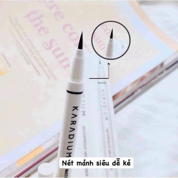 Kẻ Mắt Nước Karadium Waterproof Brush Liner Nữ Hoàng trong các loại kẻ mắt nước