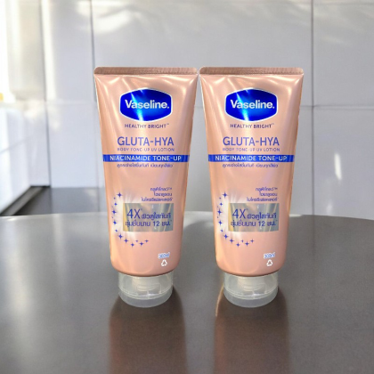 Sữa Dưỡng Thể Vaseline 4X Healthy Bright Gluta-Hya Body Niacinamide Tone-Up Lotion 300ml