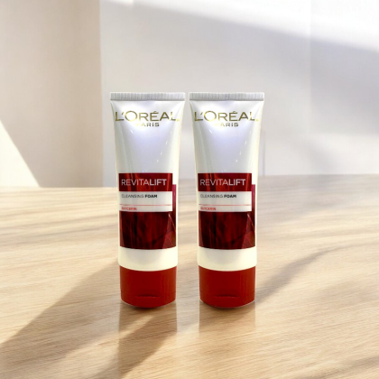 Sữa Rửa Mặt L’Oreal Revitalift Milky Cleansing Foam 100Ml