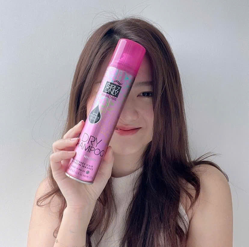 Dầu Gội Khô Girlz Only Màu Hồng 200ml Party Nights