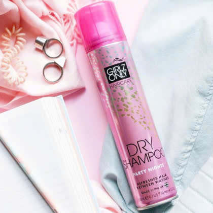 Dầu Gội Khô Girlz Only Màu Hồng 200ml