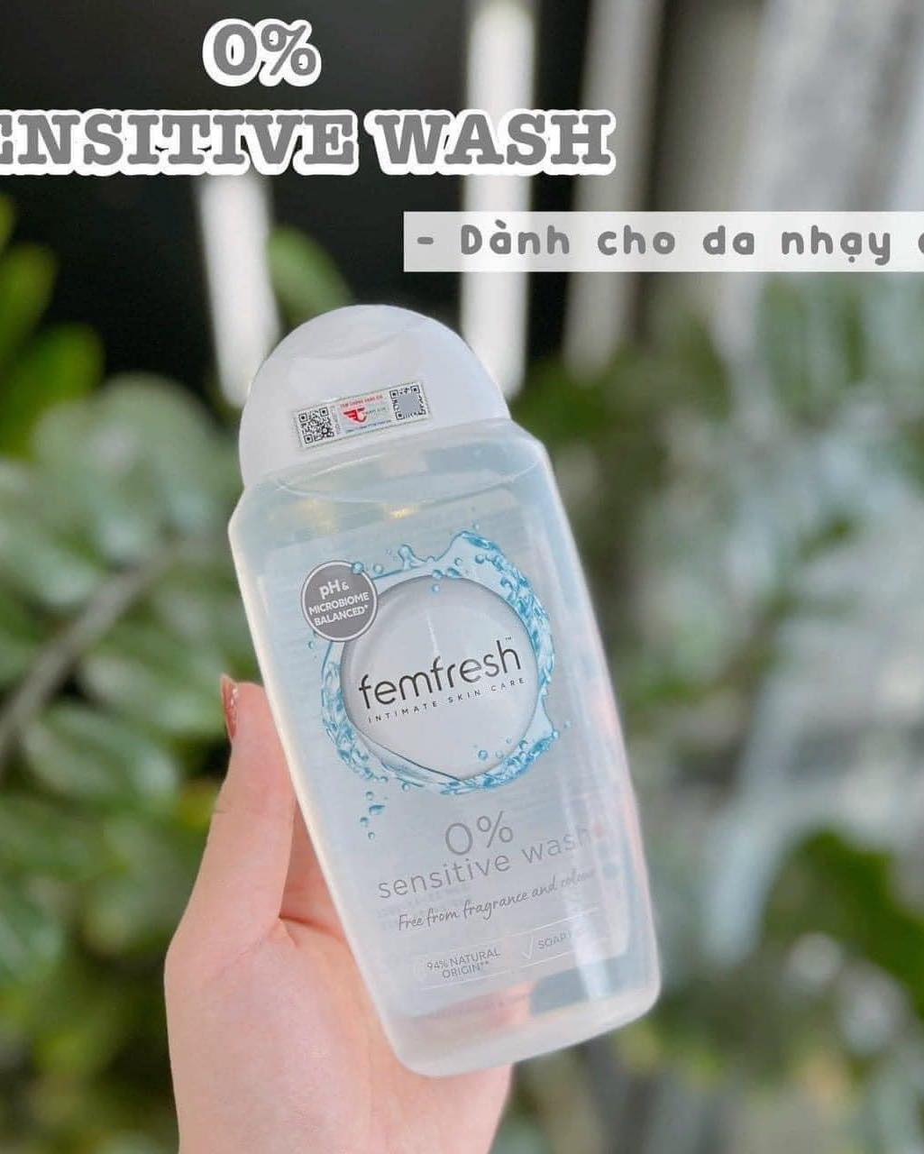 Dung Dịch Vệ SInh Phụ Nữ Femfresh Màu Bạc  Cho Da Nhạy Cảm 250ml