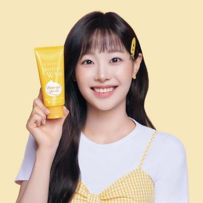 Sữa Rửa Mặt Senka Perfect Whip Vitamin C Poreless Glow Làm Sáng Da 100g