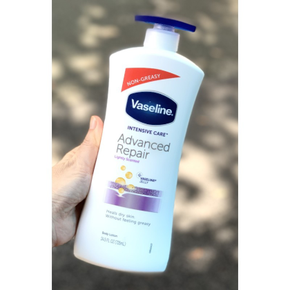 Sữa vaseline dưỡng thể trắng da Advanced Repair 725ml