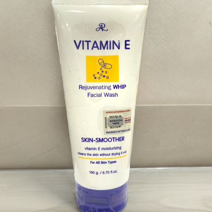 Sữa Rửa Mặt Vitamin E AR Thái Lan Tuýp 190g