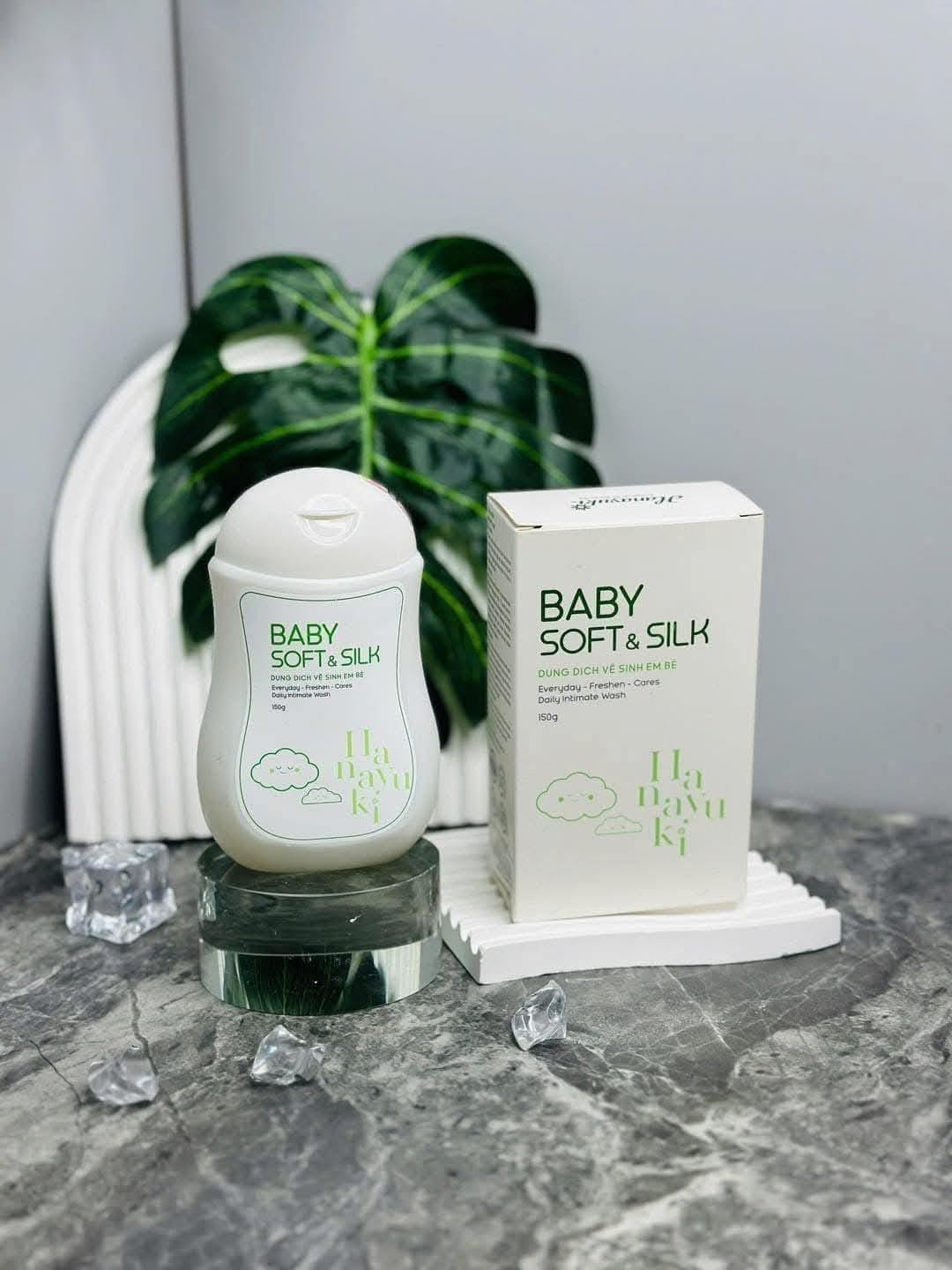 Dung Dịch Vệ Sinh Em Bé Baby Soft&Silk  Làm Sạch Dịu Nhẹ, Chăm Sóc Vùng Kín Hiệu Quả