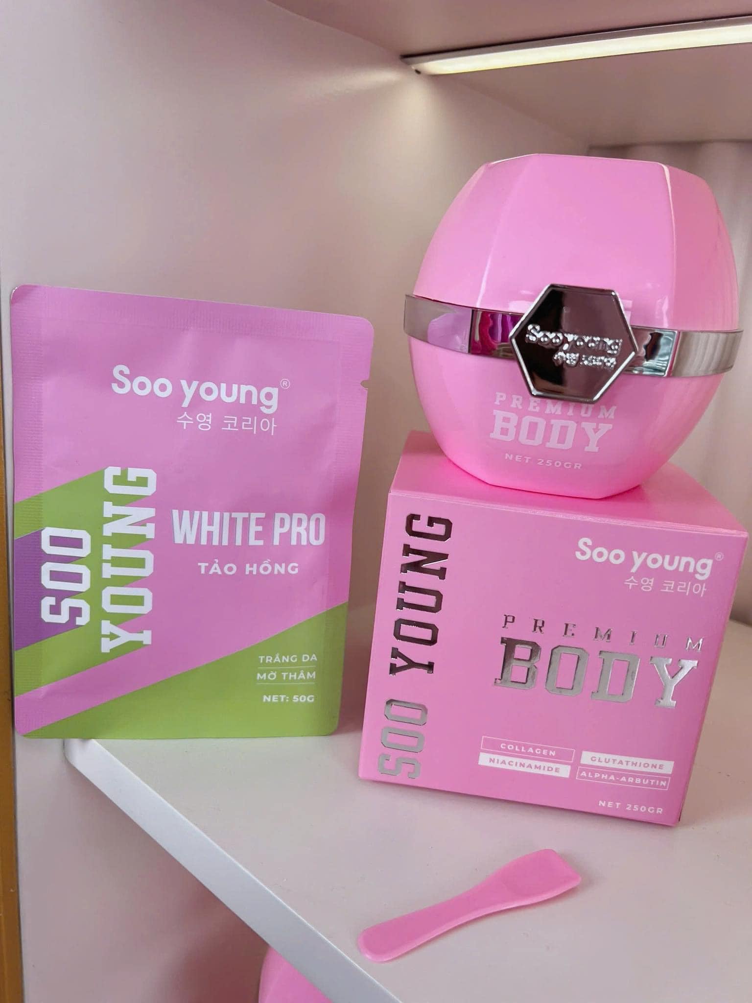 Kem Body Tảo Hồng Soo Young Tặng kèm kích trắng tảo hồng