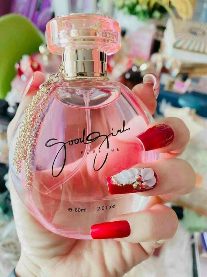 Bồ công anh chỉ bay khi có gió  Anh chỉ cười nơi đó có hương thơm của em Charme Good Girl 60ml