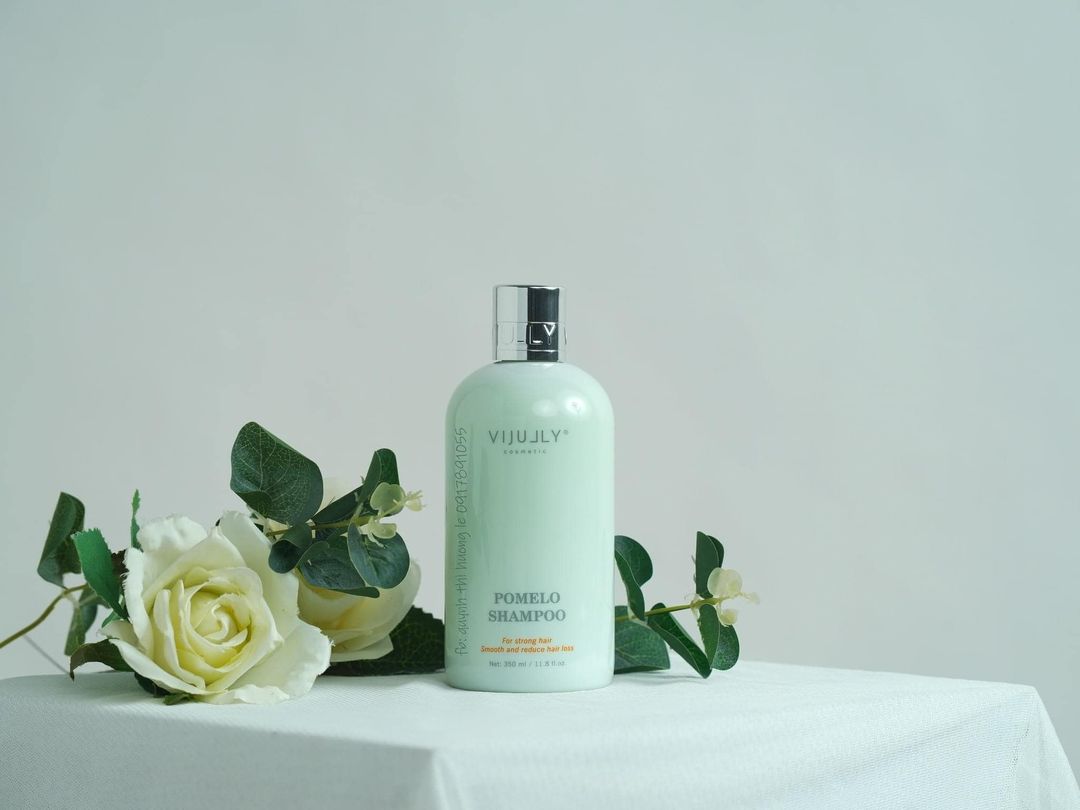 Pomelo Shampoo dưỡng ẩm như khoác lên cho mình hình ảnh một Người phụ nữ Á Đông hiện đại