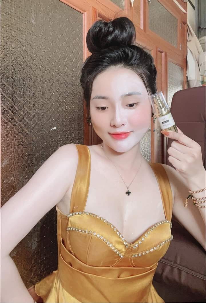 Ủ Trắng Lúa Mạch Thanh Nhi Nikos Beauty chuyên dùng cho da nám sạn đen