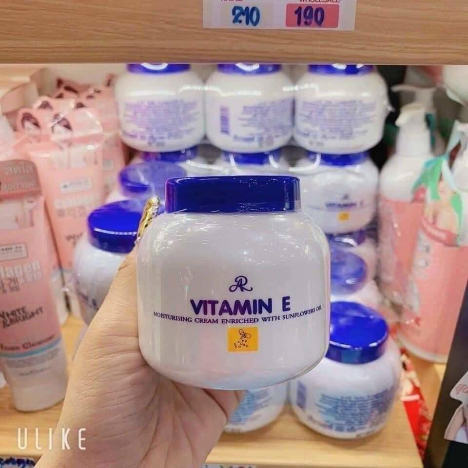 Kem dưỡng ẩm Vitamin E AR 200g Thái Lan
