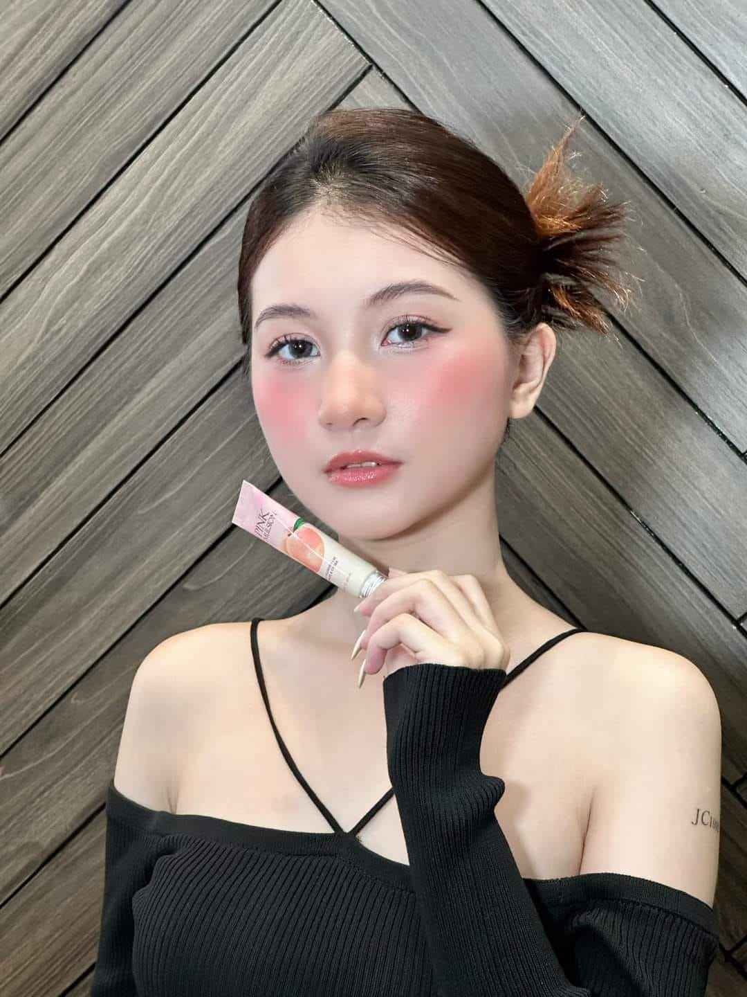 kem dưỡng má hồng Pink Emulsion Đánh má hồng cho thật xịn